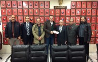 ÇALIŞAN GAZETECİLER GÜNÜ - Tiyatro Geliri Derneğe Teslim Edildi