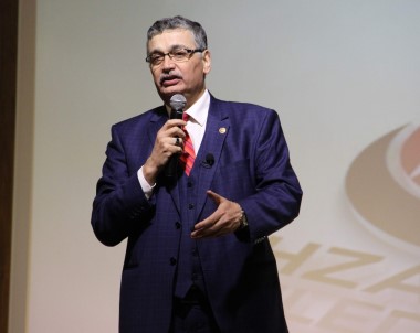 AK Parti'li Güvenç Yeni Anayasayı Anlattı