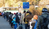EURO - Almanya Mültecilere 22 Milyar Euro Harcamış
