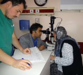 KORNEA NAKLİ - Bağışlanan Tek Kornea İki Hastayı Sağlığına Kavuşturdu