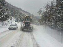 ZİNCİRLEME KAZA - Dağ Yolunda Kar Sebebiyle Zincirleme Kaza