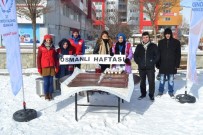 KARAHISAR - Gençler Vatandaşlara Osmanlı Şerbeti İkram Etti