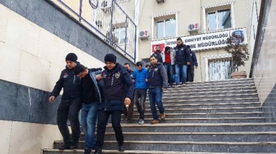 İstanbul'da Çökertilen Hırsızlık Çetesinin Üyeleri Adliyeye Sevk Edildi