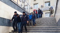 ÇALINTI OTOMOBİL - İstanbul'da Çökertilen Hırsızlık Çetesinin Üyeleri Adliyeye Sevk Edildi