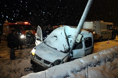 Karabük'te Trafik Kazası Açıklaması 2 Ölü, 1 Yaralı