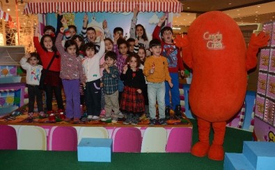 Meşhur Şeker Patlatma Oyunu Candy Crush İzmir Optimum'da