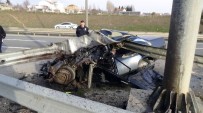 KARAYOLLARı GENEL MÜDÜRLÜĞÜ - Bariyer Otomobile Ok Gibi Saplandı Açıklaması 1 Ağır Yaralı