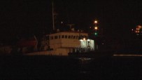 KURU YÜK GEMİSİ - Zeytinburnu Açıklarında Kuru Yük Gemisi Batmaya Başladı