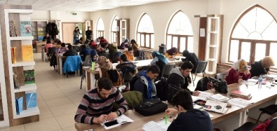 Erzurum'un Yükselen Eğitim Ve Kültür Değeri Açıklaması Esmek