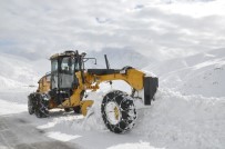 Hakkari'de 103 Köy, 247 Mezra Yolu Ulaşıma Kapandı