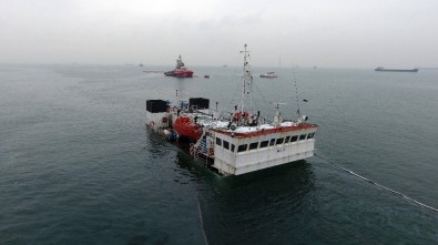 İstanbul'da Batan Gemi Havadan Görüntülendi