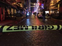 MİS SOKAK - Beyoğlu'nda Silahlı Kavga  Açıklaması 1'İ Polis 4 Yaralı