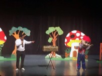 ÇOCUK TİYATROSU - Çocukların Yarıyıl Tatili Tiyatroyla Renklendi