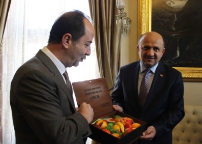 Milli Savunma Bakanı Işık'tan 'Kardak' açıklaması