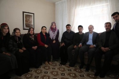 Vali Yavuz'dan Şehit Ailelerine Ziyaret