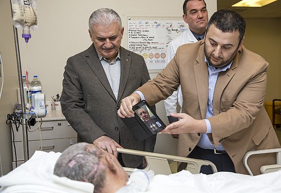 Başbakan Yıldırım 15 Temmuz gazisini ziyaret etti