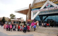 ÜCRETSİZ ULAŞIM - Kepez Belediyesi Çocukları Tiyatro İle Buluşturuyor