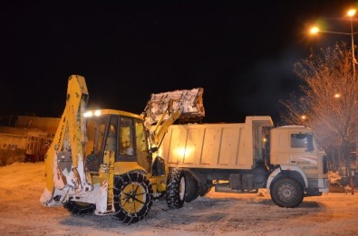 Adilcevaz'da Karla Mücadele Çalışması