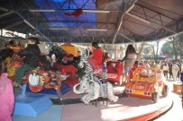 KARNE HEDİYESİ - Aydın'da Yarı Yıl Tatili Lunaparkları Doldurdu