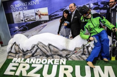 Başkan Topbaş Erzurum Standını Ziyaret Etti