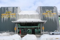 AHMED-I HANI - Havalimanının Duvarları Bile Buz Tuttu...