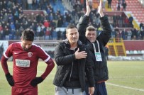 ÜMİT DAVALA - İnegölspor'da Yüzler Ergün Penbe İle Güldü