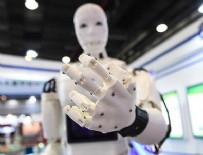ROBOTLAR - İnsansı robotlar yaşlı bakım hizmeti verecek