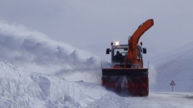 Kars'ta 50 Köy Yolu Ulaşıma Kapalı