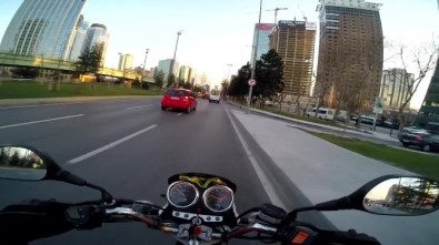 Motosiklet Kazası Kamerada