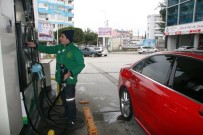 GAZYAĞı - Polisin Aradığı Araç Benzin Bile Alamayacak