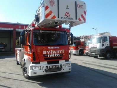 Büyükşehir'den Bandırma'ya 42 Metrelik İtfaiye Aracı