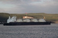 KIYI EMNİYETİ - Dev Tanker Boğazı Kapattı