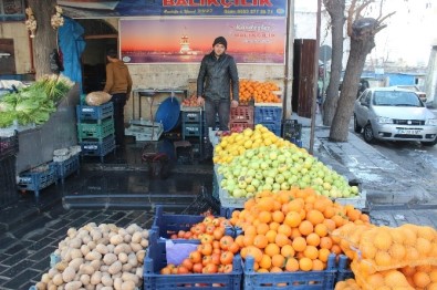 Soğuk Havalar Meyve Sebze Fiyatlarını Attırdı