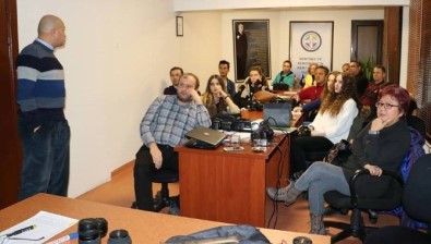 Temel Fotoğraf Eğitimleri Sürüyor