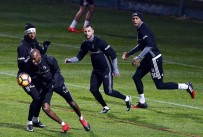 NECIP UYSAL - Beşiktaş, Yağmur Altında Çalıştı