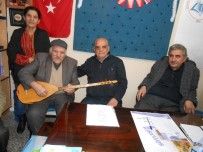 OZAN ARIF - Eskişehirli Şairler Ve Ozanlar Yeni Yılı Şiir Ve Türkülerle Kutladı