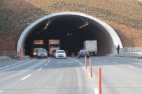 KAMYONCU - Kamyoncular, Yavuz Sultan Selim Köprüsü Ve Otoban Ücretlerini Protesto Etti