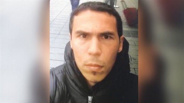 Terörist sanıp dövdüler