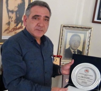 Başkan Turan Sümer'e 'En Başarılı Belde Belediye Başkanı' Ödülü