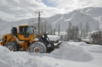 KAR FIRTINASI - Hakkari'de Kar Alarmı Verildi