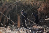 DALGIÇ POLİS - Mersin'de Selde Kaybolan 2 Kişiyi Arama Çalışmaları Sürüyor