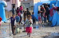 AZEZ - Savaştan Kaçan Suriyeli Ailelerin Çadırda Yaşam Savaşı