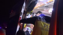 ELEKTRONİK EŞYA - TIR Ve Kamyon Otoyoldan D 100'E Uçtu Açıklaması 2 Yaralı