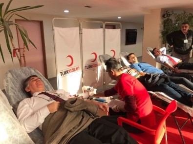 Adana Valiliği'nde Kan Bağışı Etkinliği