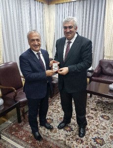 AK Parti İl Başkanı Mehmet Emin Öz, Rektör Çomaklı'yı Ziyaret Etti