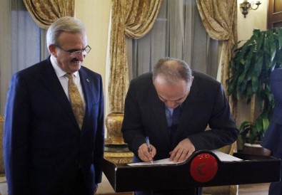 Bakan Özlü Antalya'da