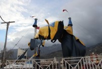 LODOS - Dev Sirk Çadırı Yerle Bir Oldu