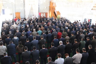 Diyanet'ten 'Teröre Karşı Birlik' Konulu Cuma Hutbesi