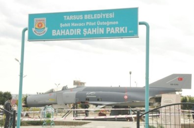 F4 Savaş Uçağı Tarsus'ta