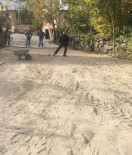 Koyulhisar'da Parke Taşı Döşeme Çalışmaları Sürüyor